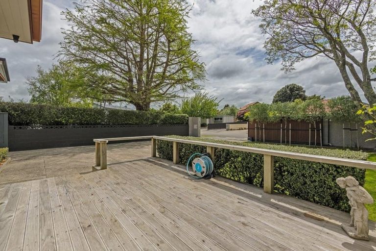 Photo of property in 8 Hughes Avenue, Hokowhitu, Palmerston North, 4410