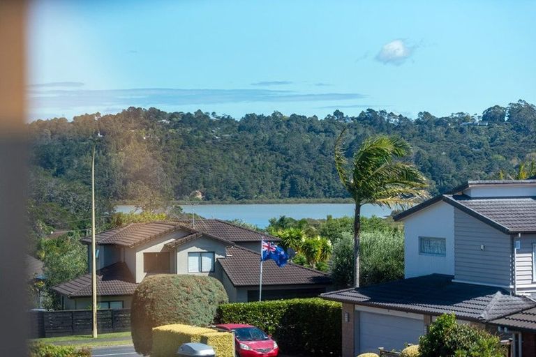 Photo of property in 3 Lemon Grove Lane, Greenhithe, Auckland, 0632