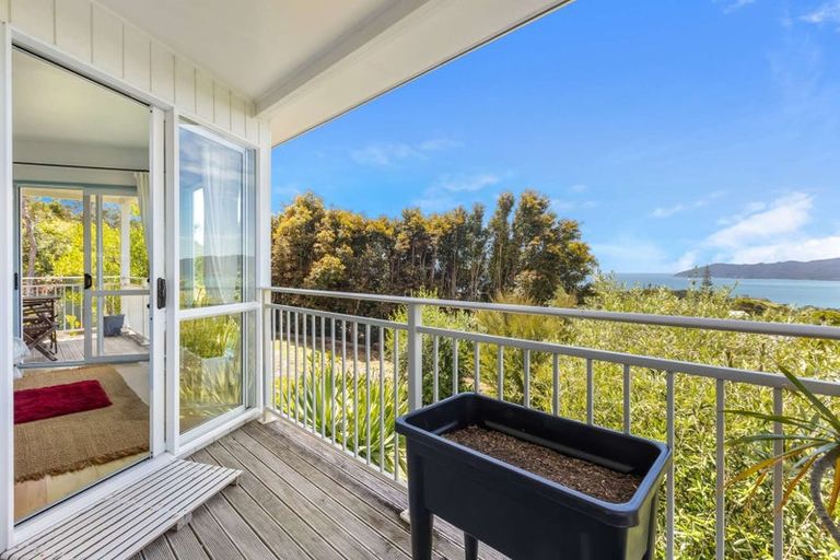 Photo of property in 105 Cable Bay Block Road, Cable Bay, 0420