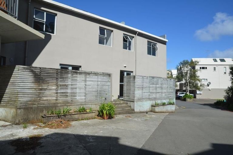 Photo of property in 151 Grant Road, Thorndon, Wellington, 6011