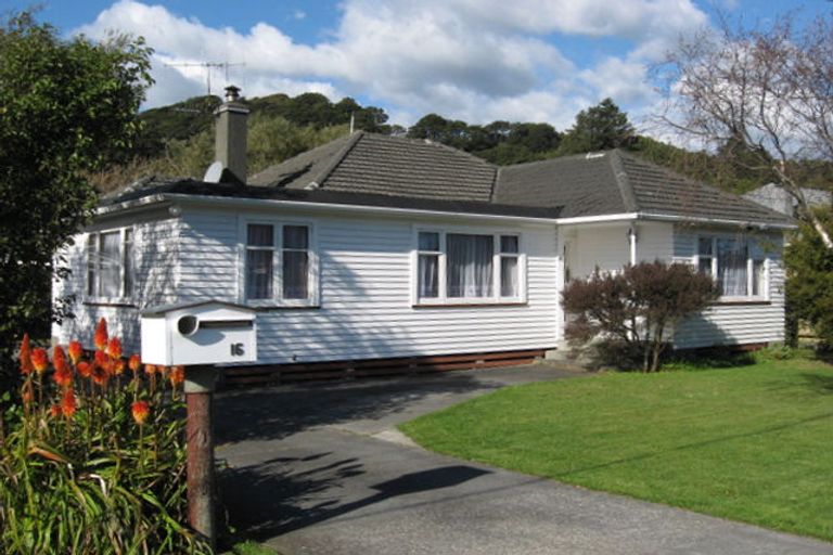 Photo of property in 16 Moohan Street, Wainuiomata, Lower Hutt, 5014