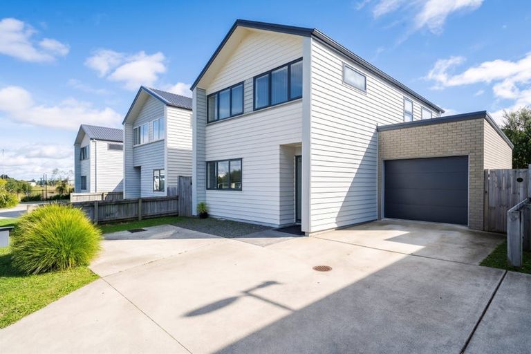 Photo of property in 180 Walters Road, Takanini, 2110