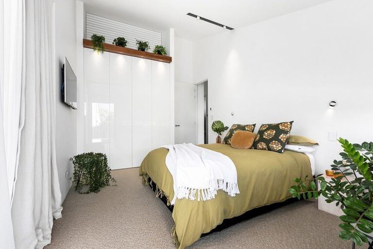 Photo of property in 192 Marine Parade, Mount Maunganui, 3116