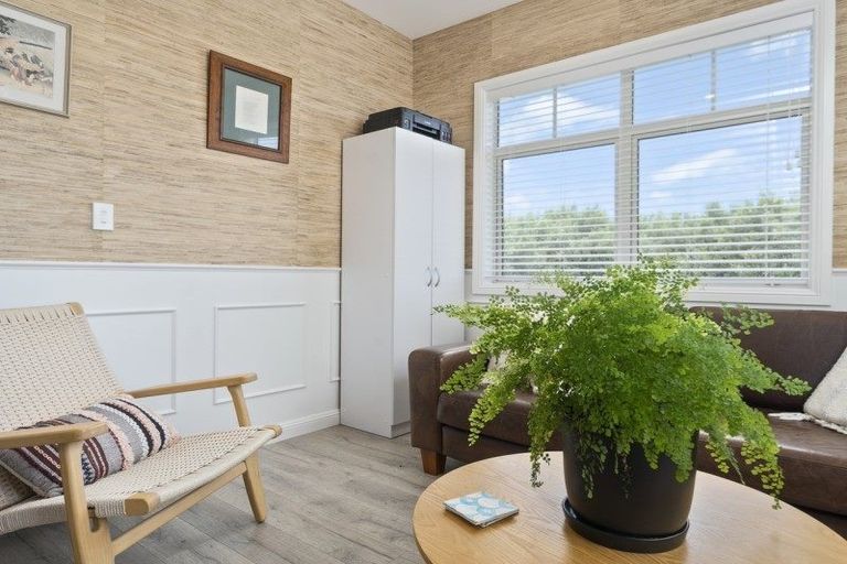 Photo of property in 55 Fernbrook Drive, Hurworth, New Plymouth, 4310