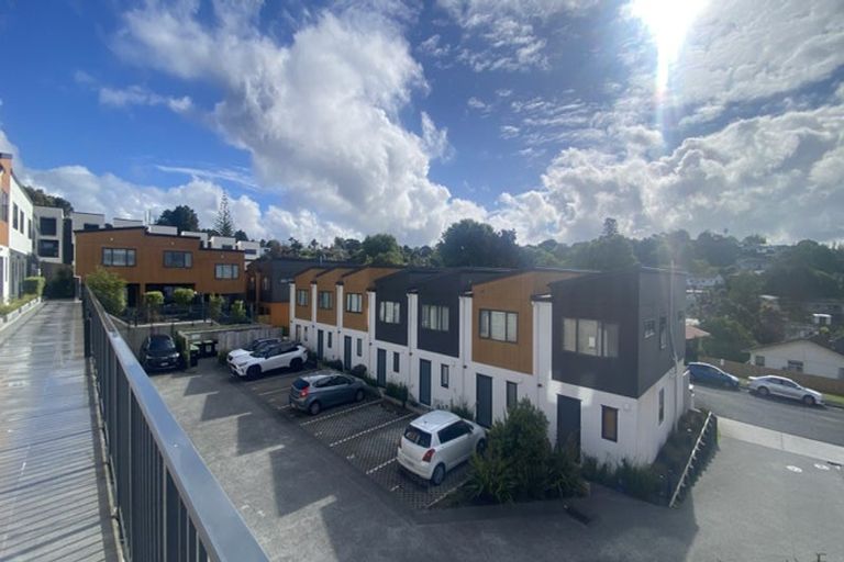 Photo of property in Rf202b, 24/18 Hewlett Road, Massey, Auckland, 0614