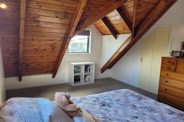 Photo of property in 38 Holiday Road, Stanmore Bay, Whangaparaoa, 0932