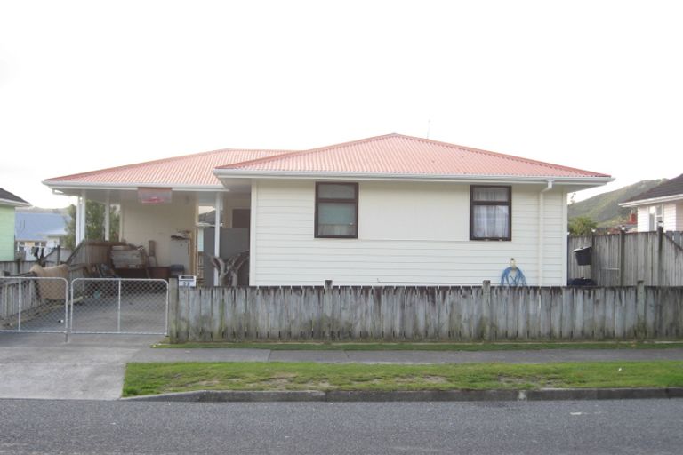 Photo of property in 39 Strand Crescent, Naenae, Lower Hutt, 5011
