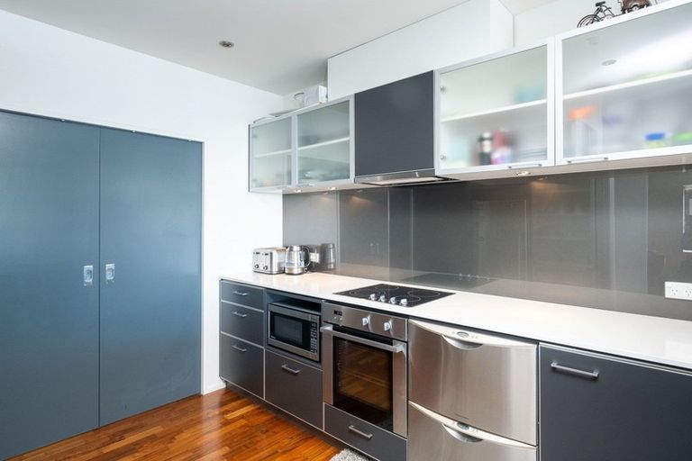 Photo of property in 405/7 Humber Street, Pandora, Napier, 4110