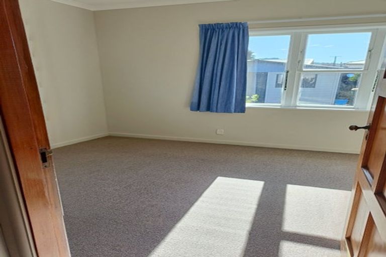 Photo of property in 25 Roberts Street, Epuni, Lower Hutt, 5011