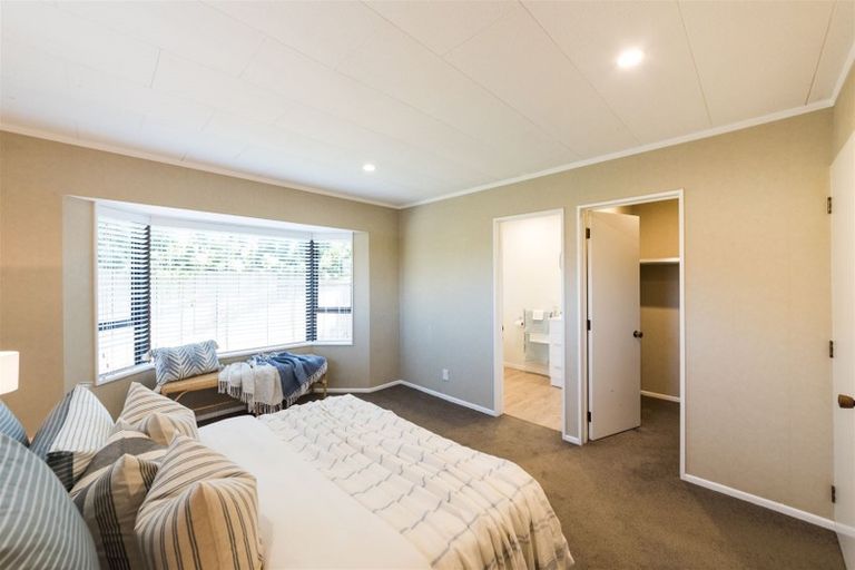 Photo of property in 130 John F Kennedy Drive, Milson, Palmerston North, 4414