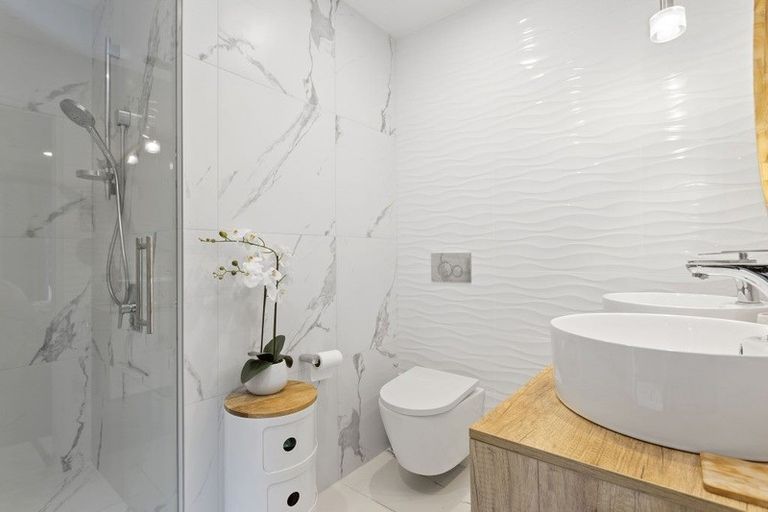 Photo of property in 15a Chilcombe Street, Ilam, Christchurch, 8041