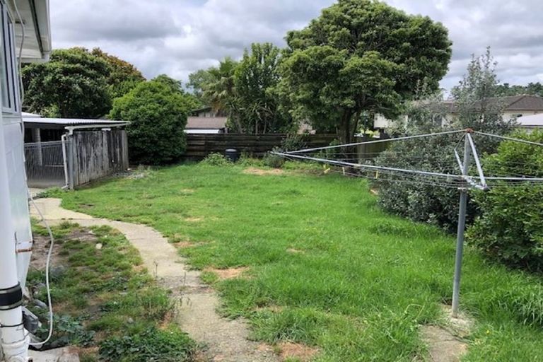 Photo of property in 12 Lipton Grove, Opaheke, Papakura, 2113