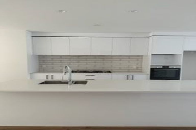 Photo of property in 9 Milenio Crescent, Windsor Park, 0632