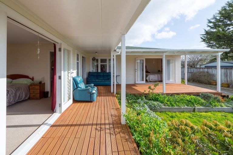 Photo of property in 11 Charles Street, Carterton, 5713