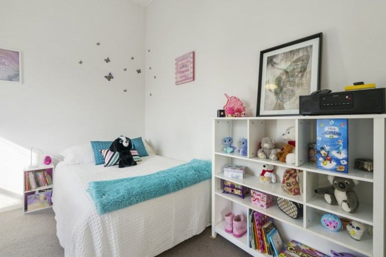 Photo of property in 19 Severn Street, Rongotea, 4476