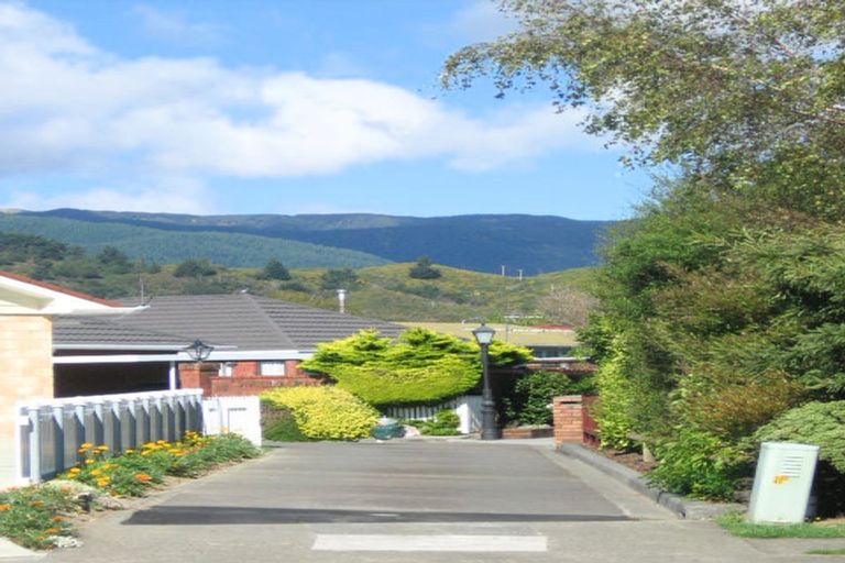 Photo of property in 31 Comeskey Grove, Elderslea, Upper Hutt, 5018