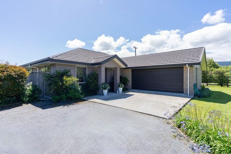 Photo of property in 1087 Queen Street East, Levin, 5571