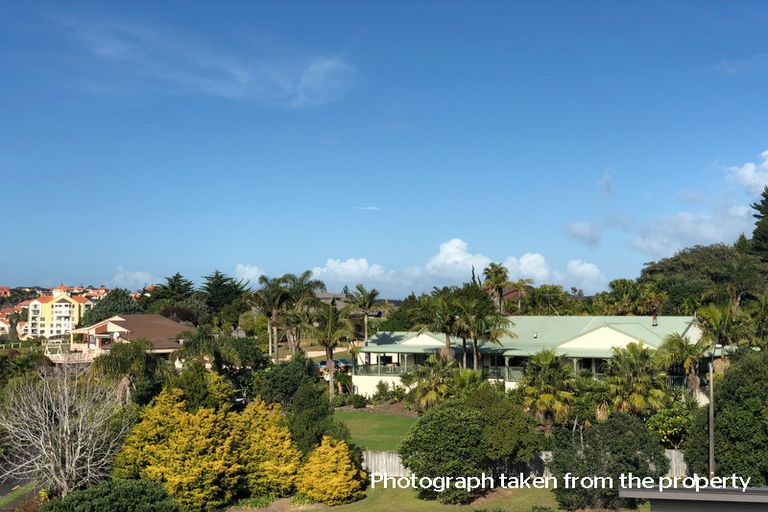 Photo of property in 4b Astrolabe Place, Gulf Harbour, Whangaparaoa, 0930