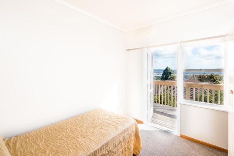 Photo of property in 1/13 Sunhill Road, Sunnyvale, Auckland, 0612