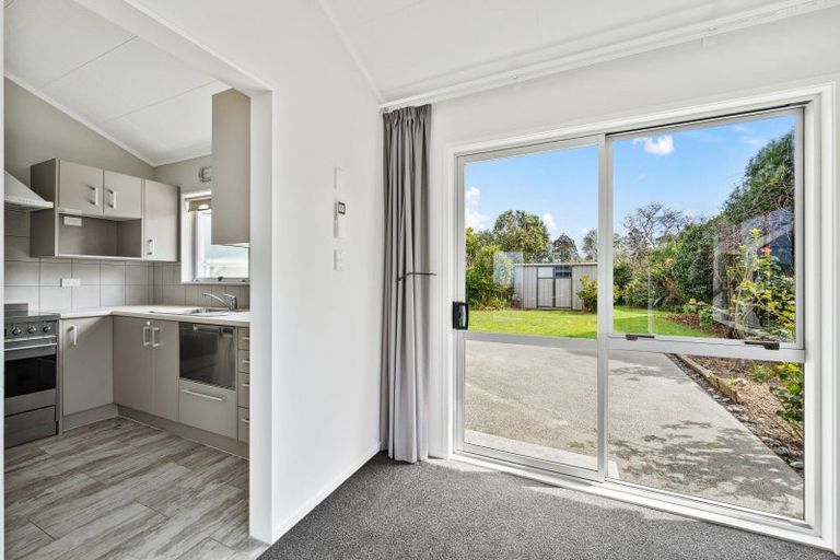 Photo of property in 18 Seaview Road, Ruakaka, 0116