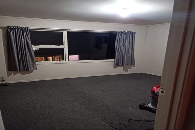 Photo of property in 30 Sunvue Road, Glen Eden, Auckland, 0602