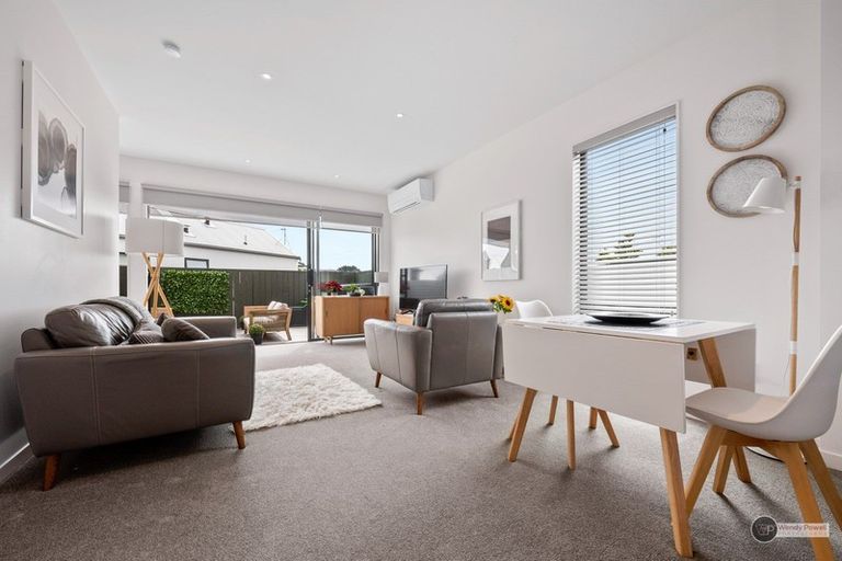 Photo of property in 15/6 Oswald Crescent, Paparangi, Wellington, 6037