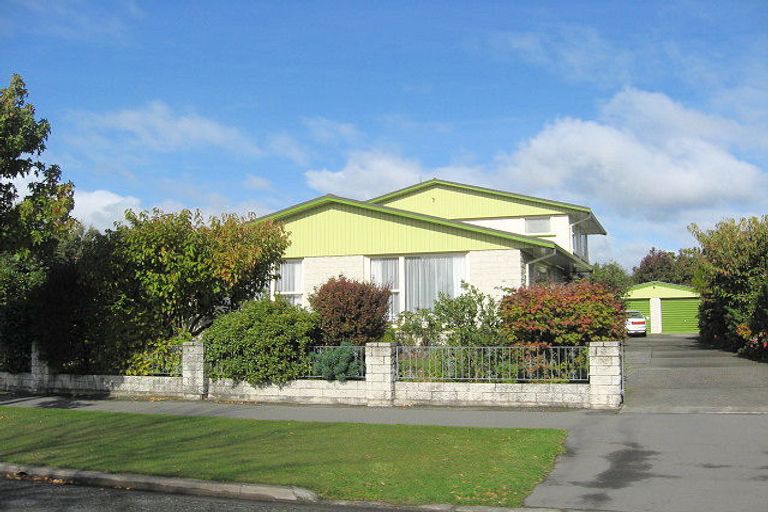 Photo of property in 76 Corfe Street, Ilam, Christchurch, 8041