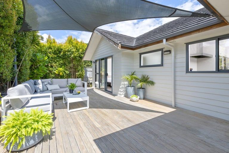 Photo of property in 33 Mural Place, Greenhithe, Auckland, 0632