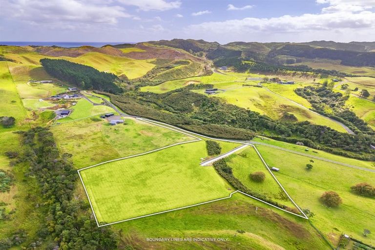 Photo of property in 13 Slater Road, South Head, 0874