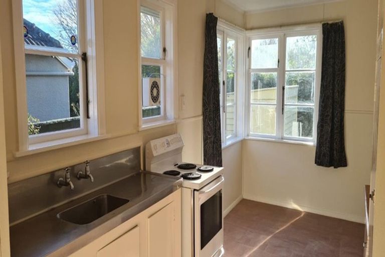 Photo of property in 23 Parata Street, Hokowhitu, Palmerston North, 4410