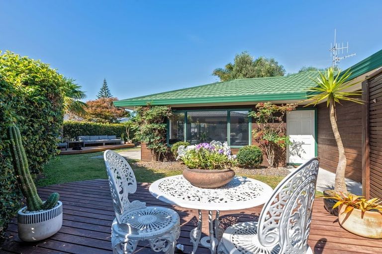 Photo of property in 36 Webb Place, Papamoa Beach, Papamoa, 3118