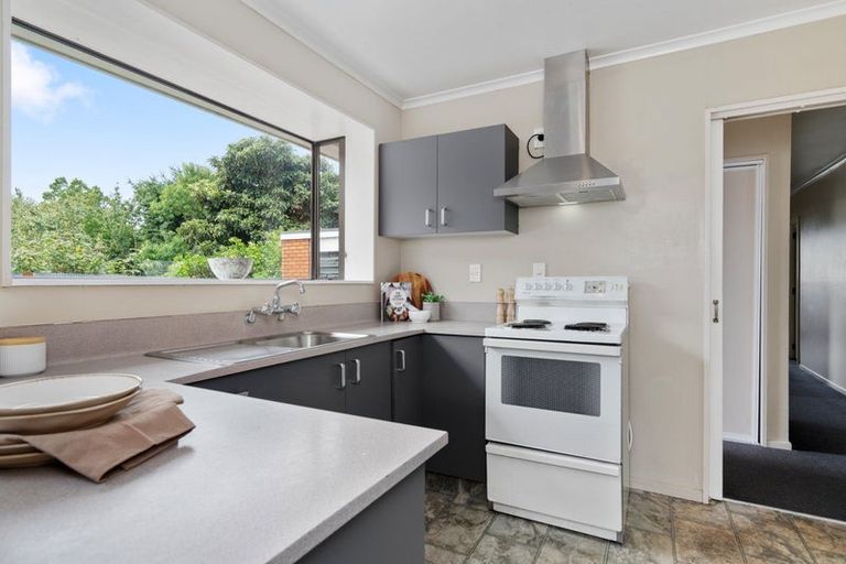 Photo of property in 2/52 Truman Road, Bryndwr, Christchurch, 8053