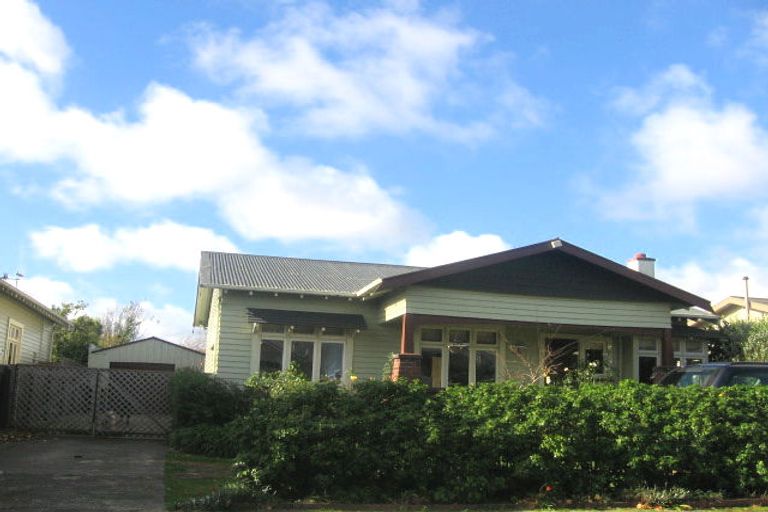 Photo of property in 43 Burns Avenue, Takaro, Palmerston North, 4412