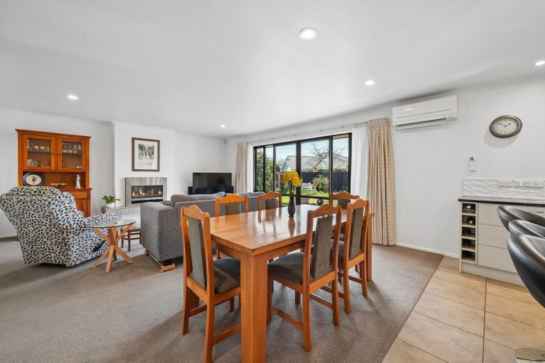 Photo of property in 10 Hawthorn Mews, Rangiora, 7400