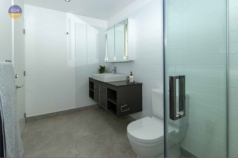 Photo of property in 402/7 Humber Street, Pandora, Napier, 4110