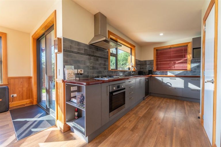 Photo of property in 18 Maclean Street, Glenavy, Waimate, 7980