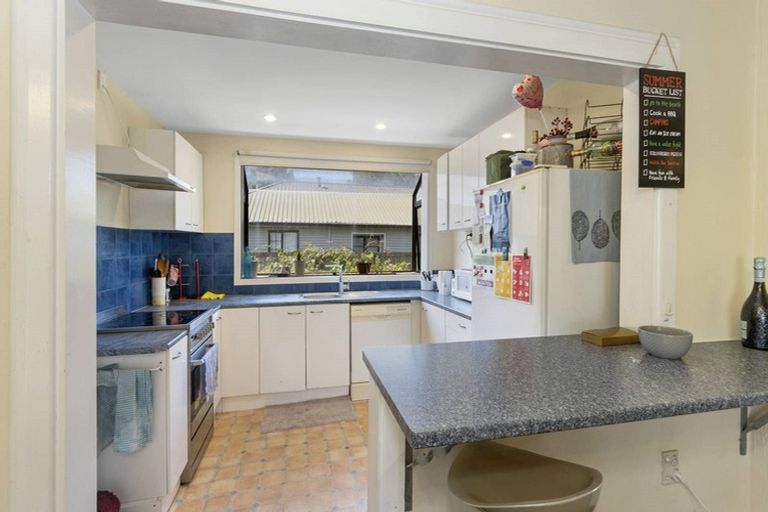 Photo of property in 24 Grassmere Street, Papanui, Christchurch, 8052