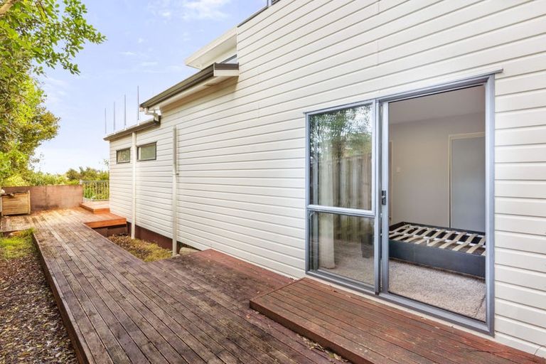 Photo of property in 84 Wade River Road, Stanmore Bay, Whangaparaoa, 0932