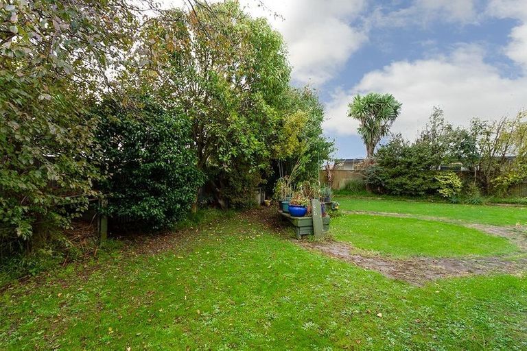 Photo of property in 7 Alma Place, Milson, Palmerston North, 4414