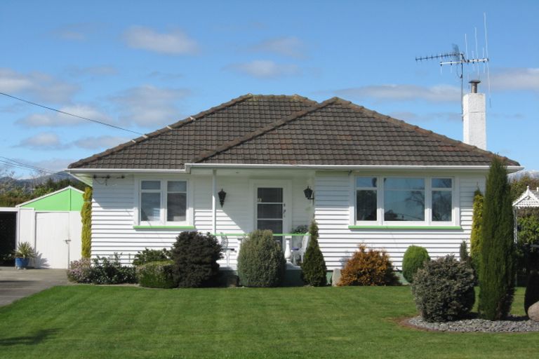 Photo of property in 40 Quinn Road, Levin, 5510