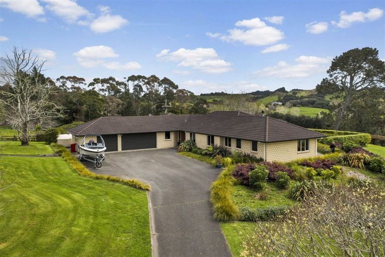 Photo of property in 24 Windmill Drive, Wainui, Silverdale, 0992