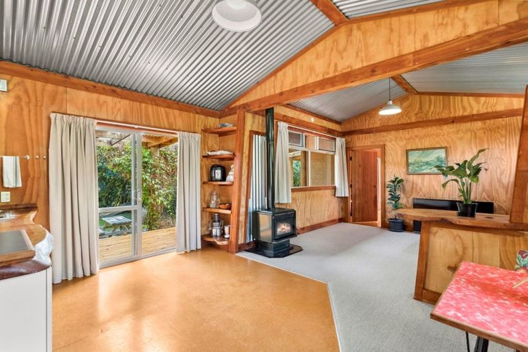 Photo of property in 15 Tukurua Road, Parapara, Takaka, 7182