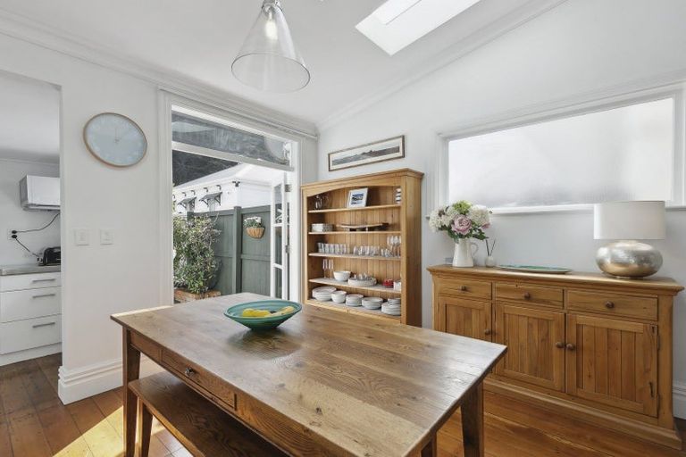 Photo of property in 206 Tinakori Road, Thorndon, Wellington, 6011