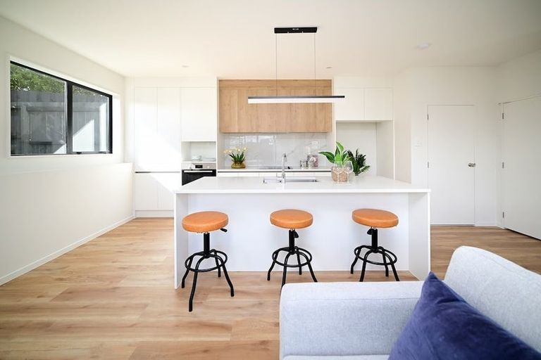 Photo of property in 4/29 Tudor Road, Henderson, Auckland, 0610