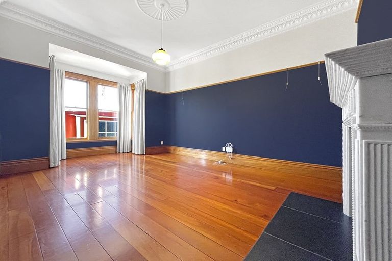 Photo of property in 128 Derwent Street, Island Bay, Wellington, 6023