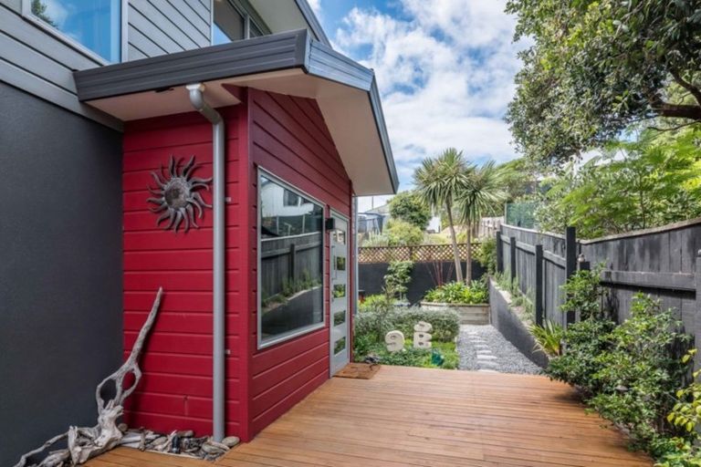 Photo of property in 93b The Esplanade, Raumati South, Paraparaumu, 5032