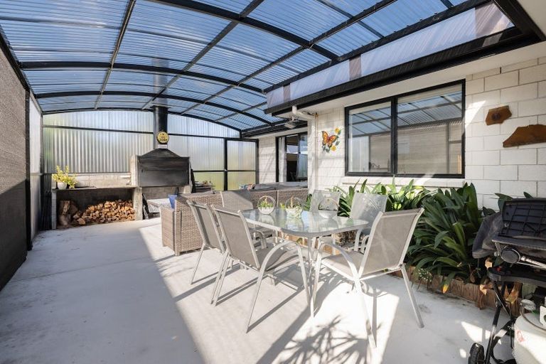 Photo of property in 132 Puhirake Crescent, Pyes Pa, Tauranga, 3112