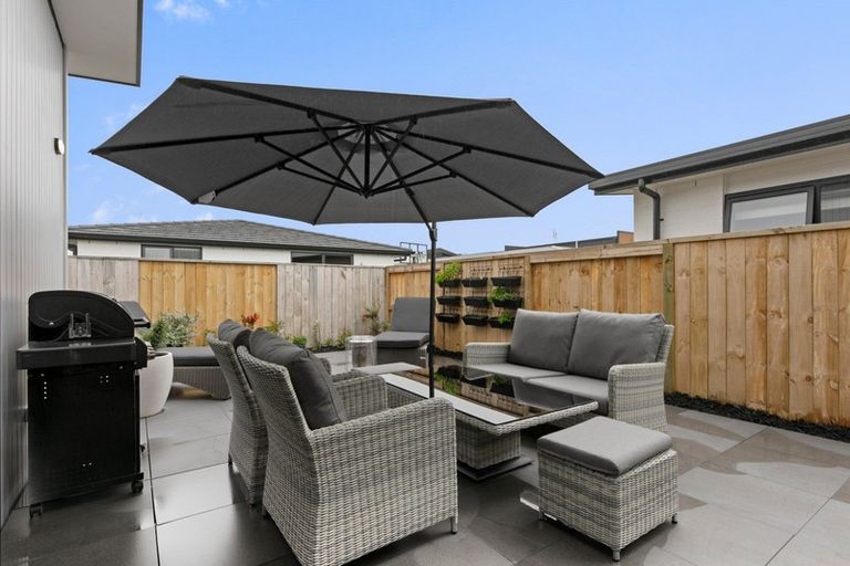 Photo of property in 6 Knightia Drive, Papamoa Beach, Papamoa, 3118