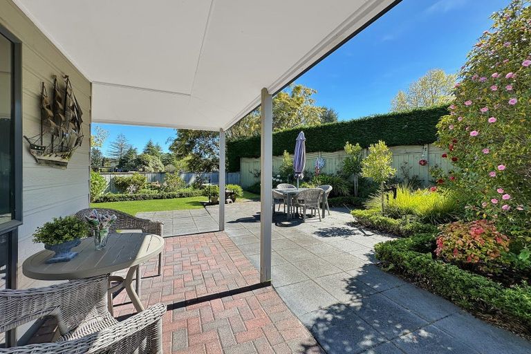 Photo of property in 2 Yasmin Lane, Kinloch, Taupo, 3377