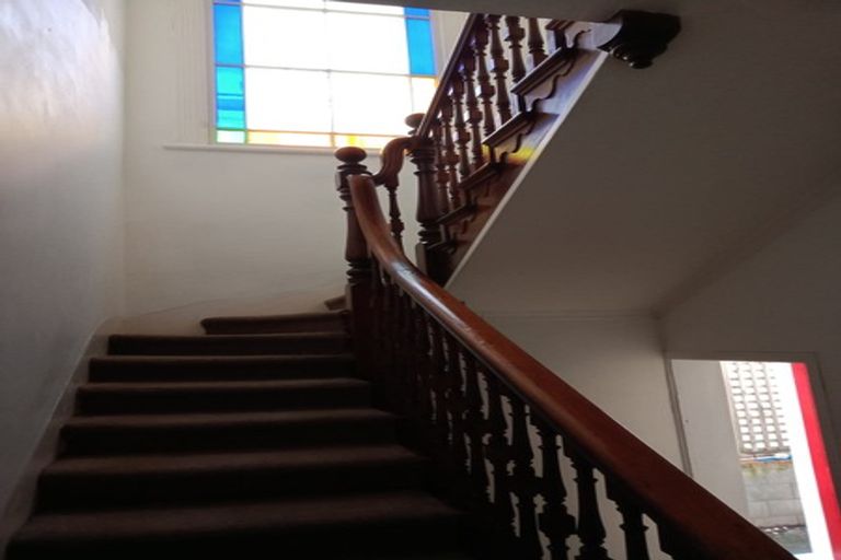 Photo of property in 5 Claremont Grove, Mount Victoria, Wellington, 6011